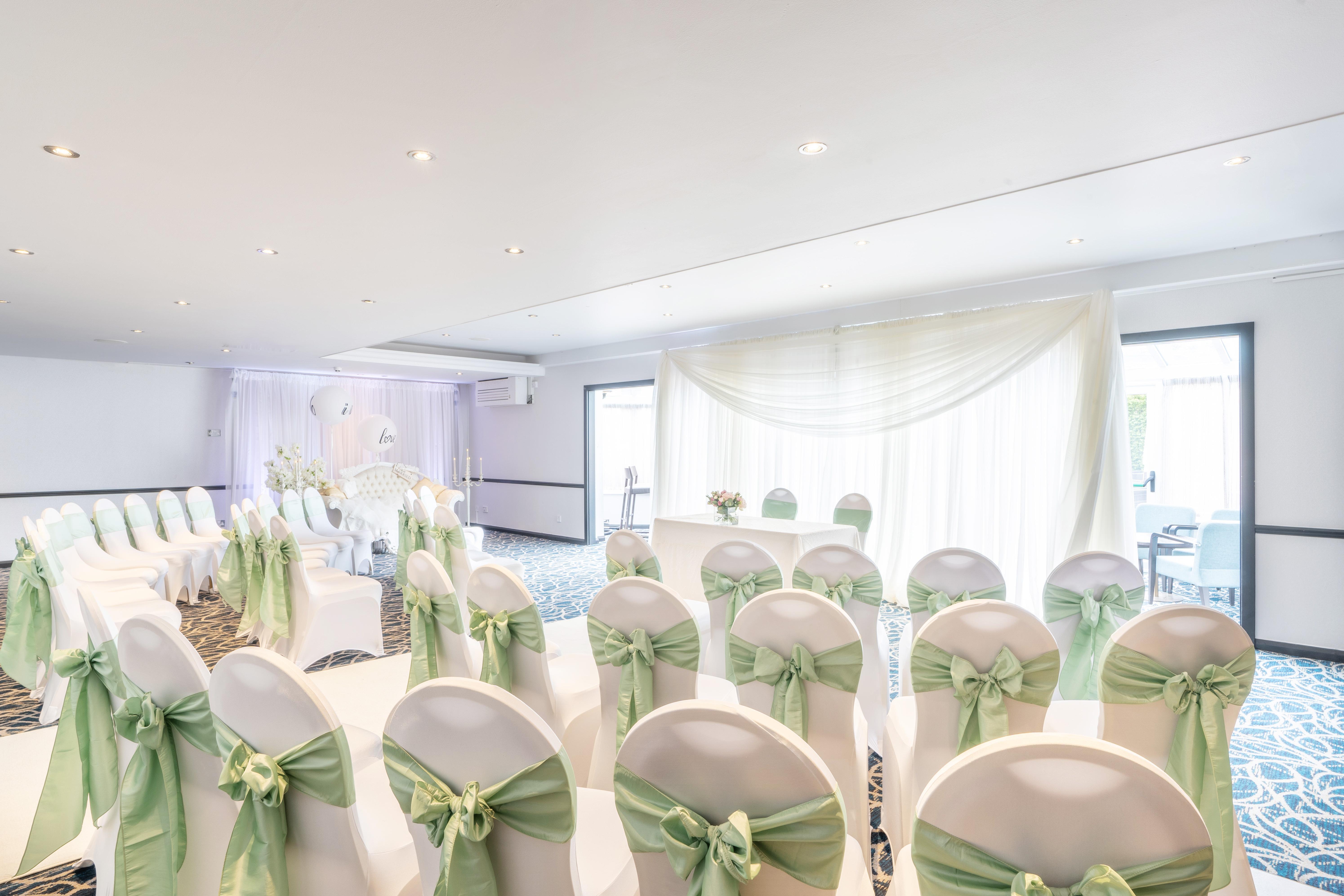 Отель Elite Venue Selection Felbridge - Gatwick Ист-Гринстед Экстерьер фото