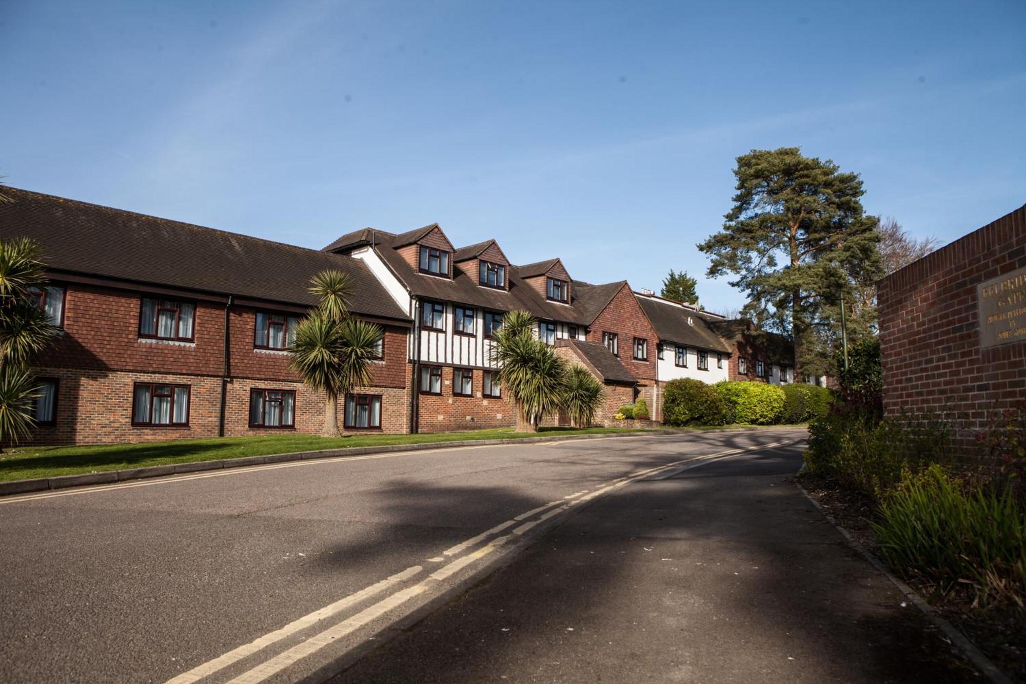 Отель Elite Venue Selection Felbridge - Gatwick Ист-Гринстед Экстерьер фото